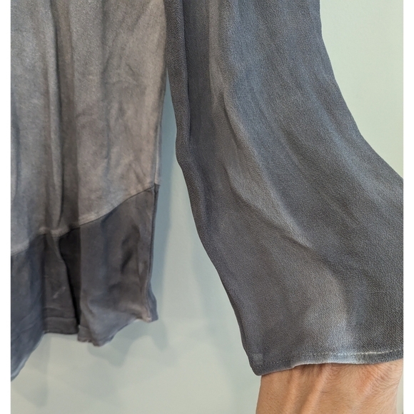 XCVI Tie Neck Flare Sleeve Rayon Spandex Top Size Small - Picture 3 of 6